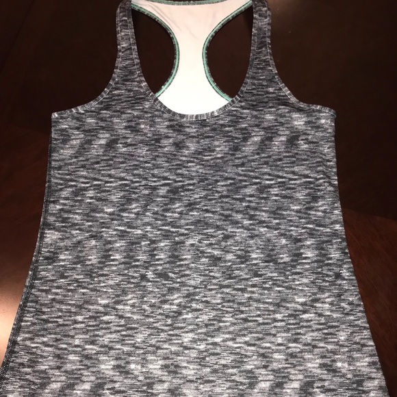EUC Lululemon Sz 10 CRB - Picture 1 of 2